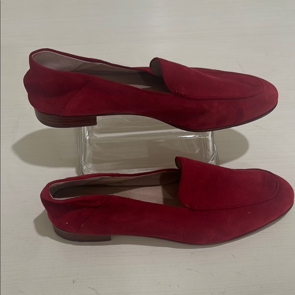 Antonio Melani Red Suede Loafers. Size 10. Excellent condition. Timeless style! - Picture 2 of 8